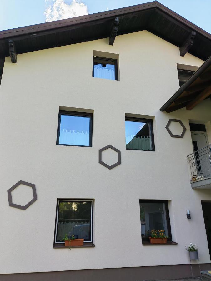 Pension Hexagon Spittal an der Drau Extérieur photo